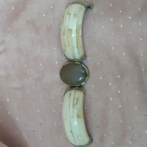 Vtg. Tara Mesa brown agate Ivory Bone bangle bracelet
